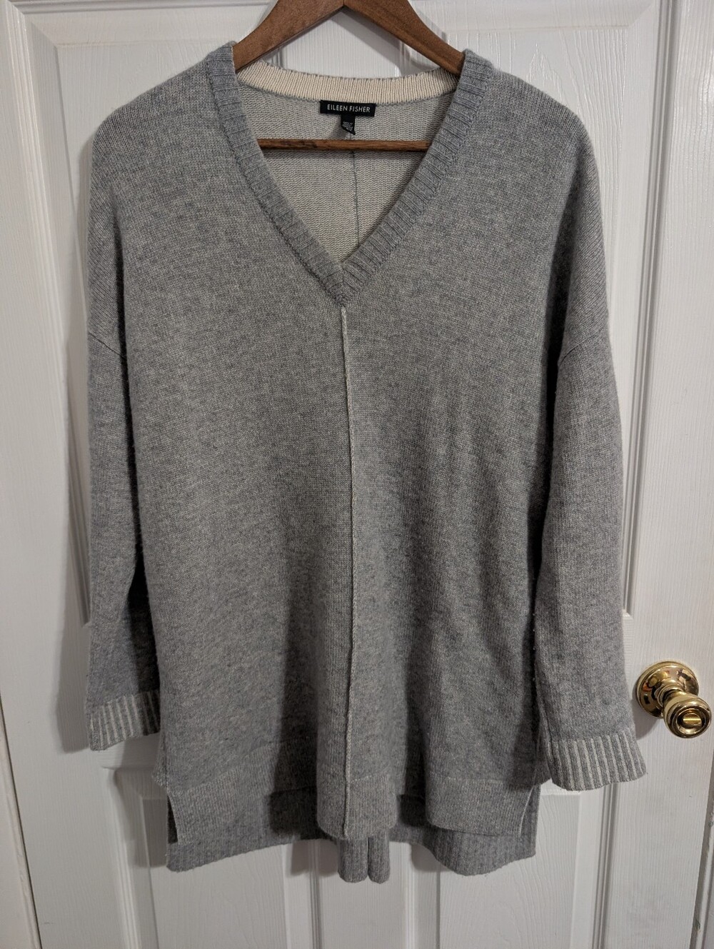 Eileen Fisher Cashmere Sweater Gray V-Neck Pullover Long Sleeve Size Small